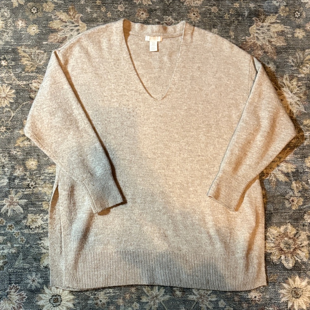 H&M Women's V-Neck Sweater in Beige